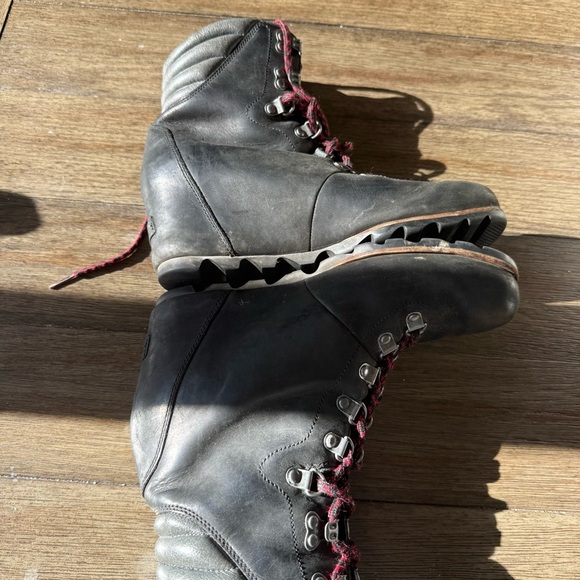 Sorel conquest leather wedge boots - Picture 8 of 9